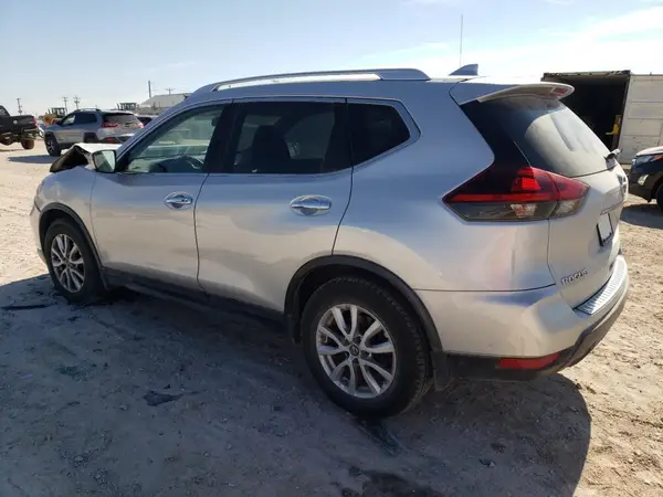 KNMAT2MT4JP606549 2018 NISSAN ROGUE - Image 2