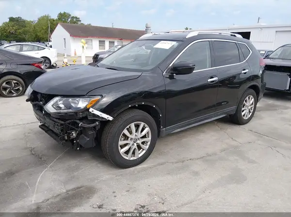 KNMAT2MT4JP607166 2018 NISSAN ROGUE - Image 2