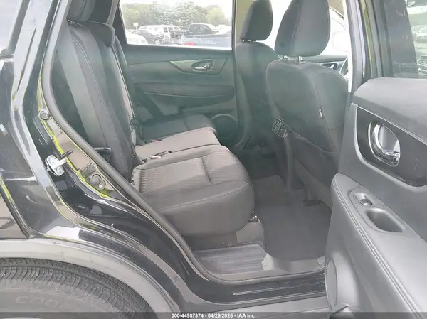 KNMAT2MT4JP607166 2018 NISSAN ROGUE - Image 8