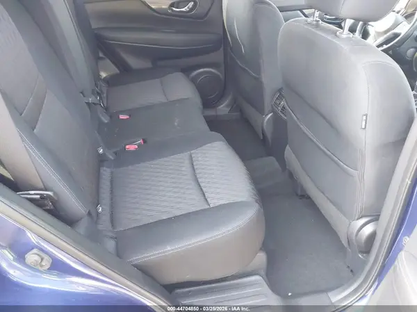 KNMAT2MT4JP607233 2018 NISSAN ROGUE - Image 8