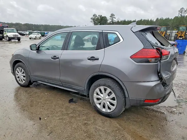 KNMAT2MT4JP609029 2018 NISSAN ROGUE - Image 2