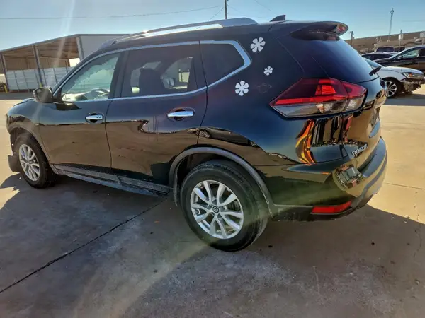 KNMAT2MT4JP618362 2018 NISSAN ROGUE - Image 2
