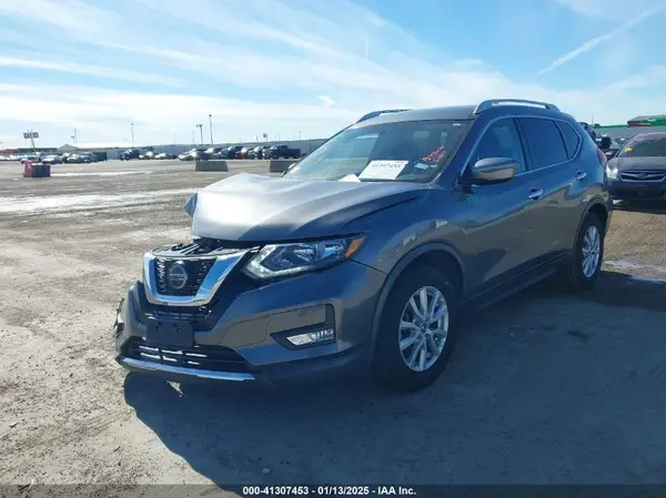 KNMAT2MT4JP620189 2018 NISSAN ROGUE - Image 2