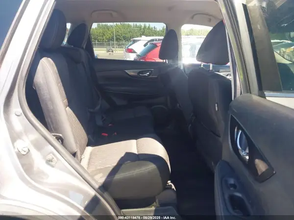 KNMAT2MT4KP505559 2019 NISSAN ROGUE - Image 8