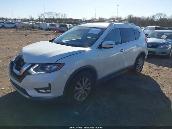 KNMAT2MT4KP551960 2019 NISSAN ROGUE - Image 2