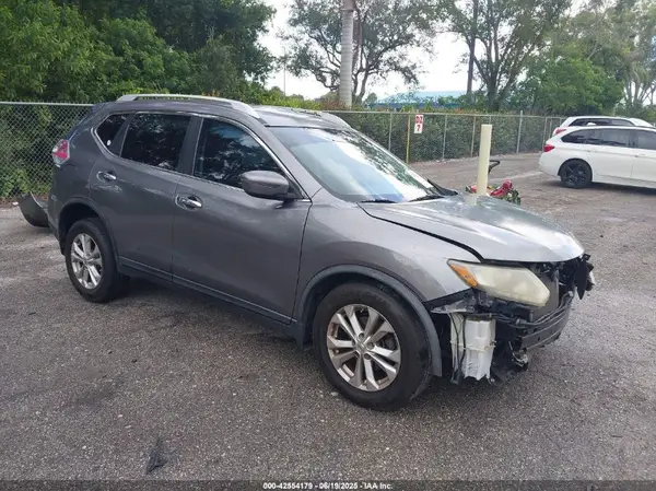KNMAT2MT5GP597207 2016 NISSAN ROGUE - Image 1