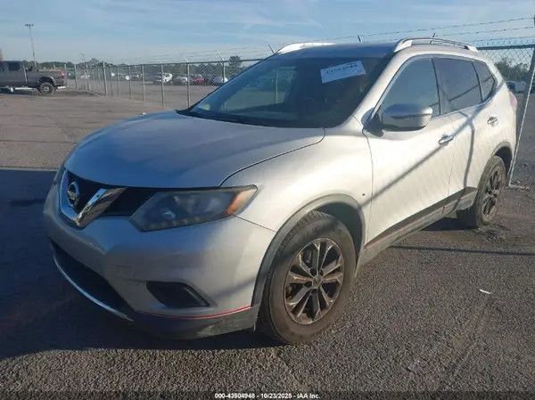 KNMAT2MT5GP606469 2016 NISSAN ROGUE - Image 2