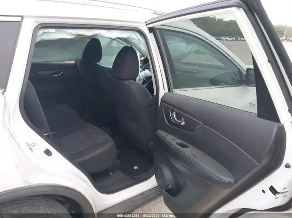 KNMAT2MT5GP627726 2016 NISSAN ROGUE - Image 8