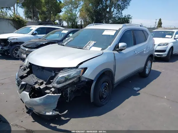 KNMAT2MT5GP646549 2016 NISSAN ROGUE - Image 2