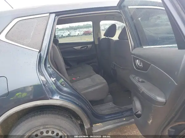 KNMAT2MT5GP653906 2016 NISSAN ROGUE - Image 8