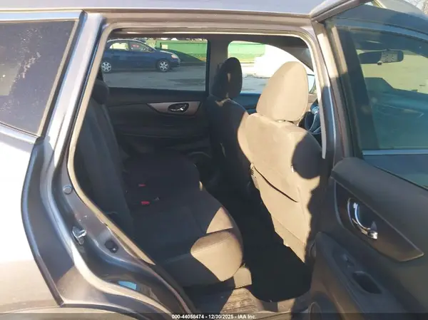 KNMAT2MT5GP666901 2016 NISSAN ROGUE - Image 8