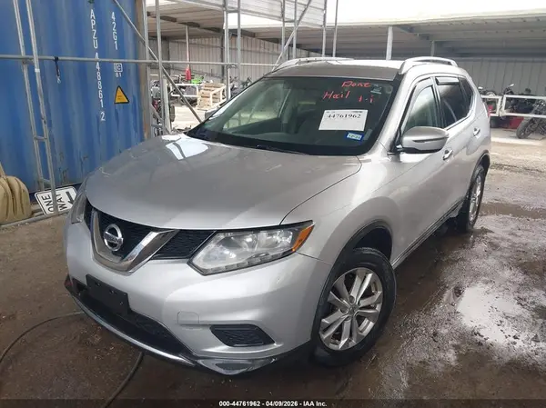 KNMAT2MT5GP686226 2016 NISSAN ROGUE - Image 2