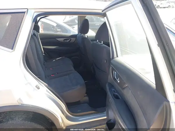 KNMAT2MT5GP688218 2016 NISSAN ROGUE - Image 8