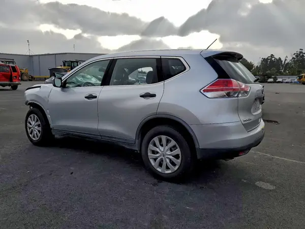 KNMAT2MT5GP689921 2016 NISSAN ROGUE - Image 2