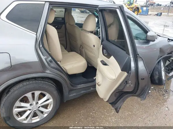 KNMAT2MT5GP703493 2016 NISSAN ROGUE - Image 8