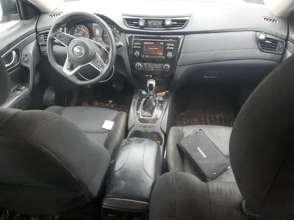 KNMAT2MT5HP500766 2017 NISSAN ROGUE - Image 8