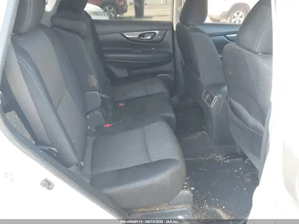 KNMAT2MT5HP501979 2017 NISSAN ROGUE - Image 8