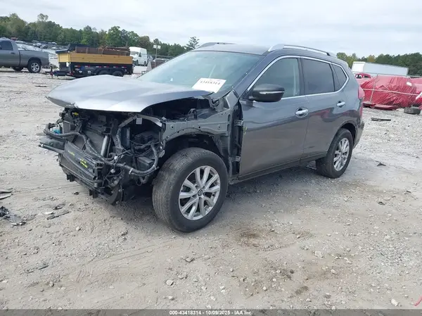 KNMAT2MT5HP505143 2017 NISSAN ROGUE - Image 2
