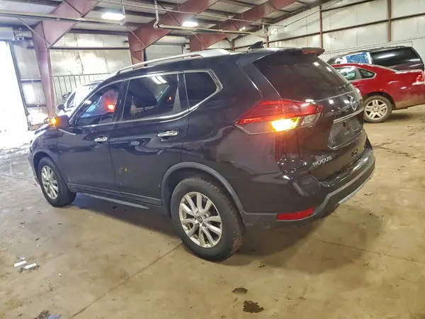 KNMAT2MT5HP505594 2017 NISSAN ROGUE - Image 2