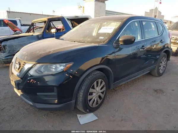 KNMAT2MT5HP506695 2017 NISSAN ROGUE - Image 2