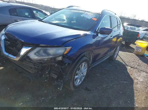 KNMAT2MT5HP506924 2017 NISSAN ROGUE - Image 2