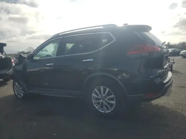 KNMAT2MT5HP507121 2017 NISSAN ROGUE - Image 2