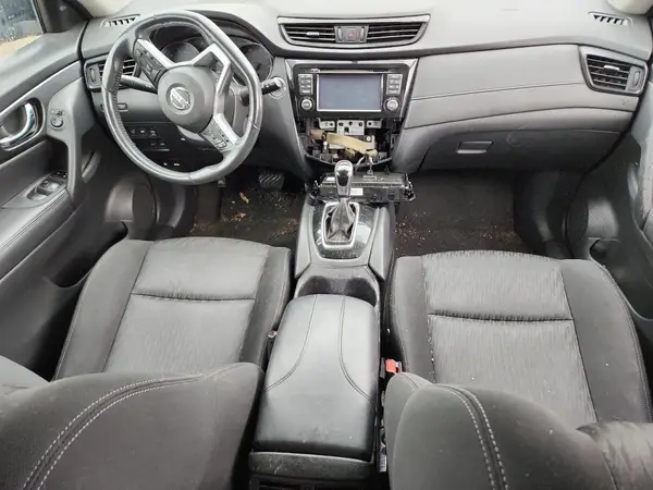 KNMAT2MT5HP508270 2017 NISSAN ROGUE - Image 8