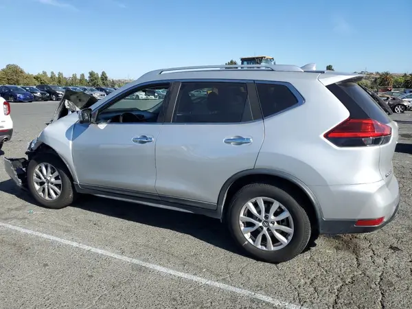 KNMAT2MT5HP509824 2017 NISSAN ROGUE - Image 2