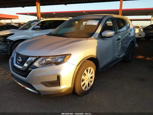 KNMAT2MT5HP511380 2017 NISSAN ROGUE - Image 2
