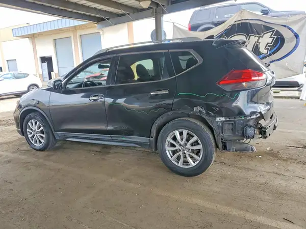 KNMAT2MT5HP512836 2017 NISSAN ROGUE - Image 2