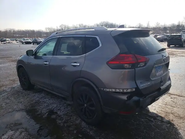 KNMAT2MT5HP513209 2017 NISSAN ROGUE - Image 2