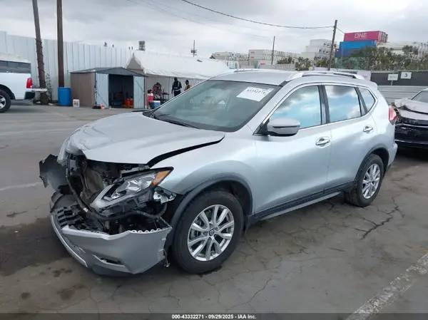 KNMAT2MT5HP515235 2017 NISSAN ROGUE - Image 2