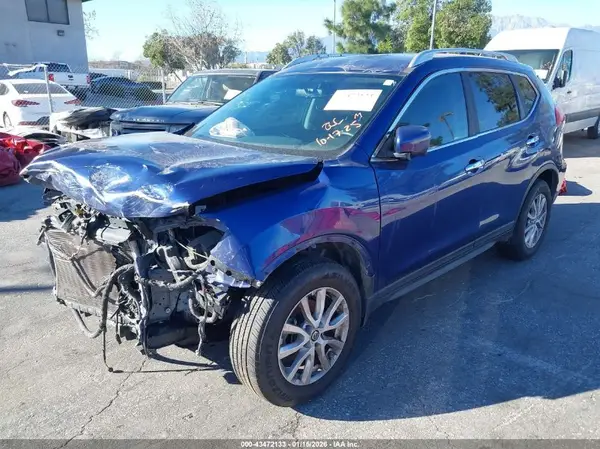 KNMAT2MT5HP518412 2017 NISSAN ROGUE - Image 2