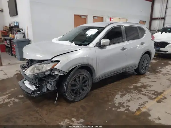 KNMAT2MT5HP525487 2017 NISSAN ROGUE - Image 2
