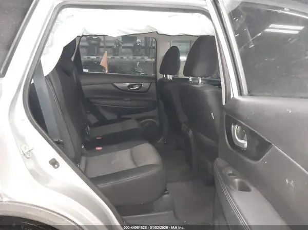 KNMAT2MT5HP525487 2017 NISSAN ROGUE - Image 8