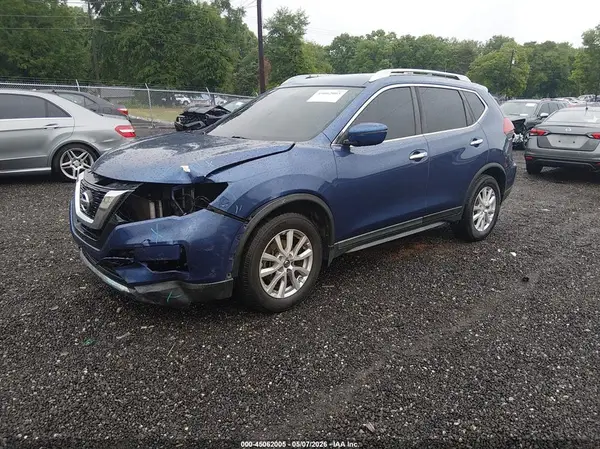 KNMAT2MT5HP527787 2017 NISSAN ROGUE - Image 2