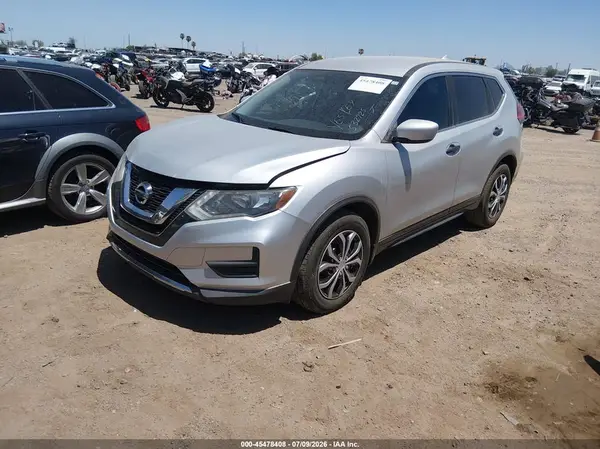 KNMAT2MT5HP532925 2017 NISSAN ROGUE - Image 2