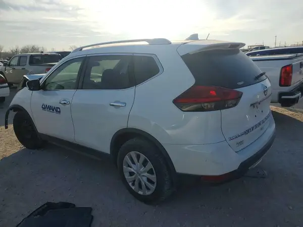 KNMAT2MT5HP533136 2017 NISSAN ROGUE - Image 2