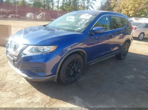 KNMAT2MT5HP535615 2017 NISSAN ROGUE - Image 2
