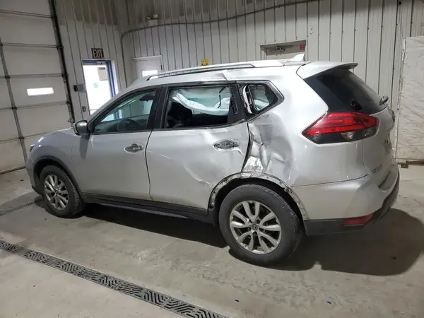 KNMAT2MT5HP536800 2017 NISSAN ROGUE - Image 2