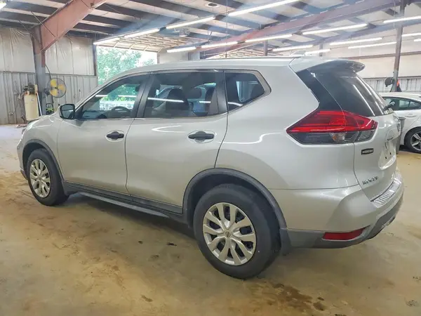 KNMAT2MT5HP537638 2017 NISSAN ROGUE - Image 2