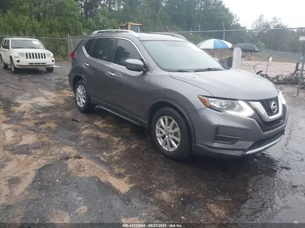 KNMAT2MT5HP538157 2017 NISSAN ROGUE - Image 1
