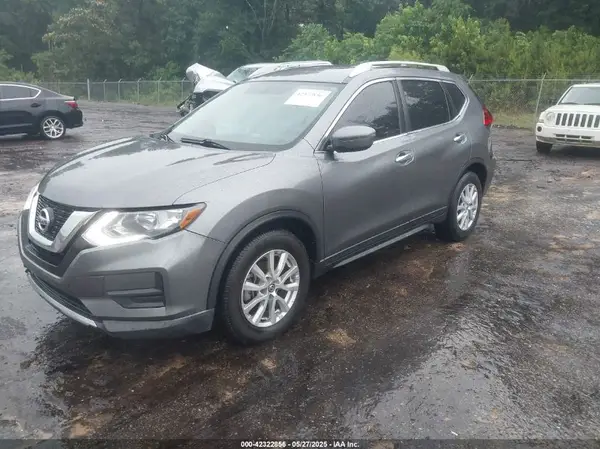 KNMAT2MT5HP538157 2017 NISSAN ROGUE - Image 2