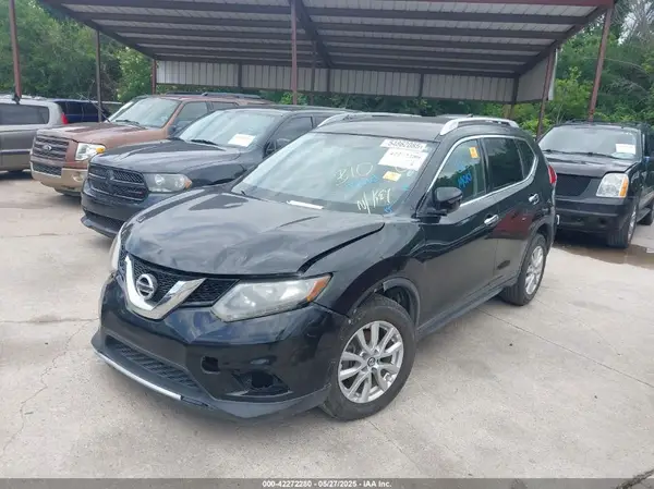 KNMAT2MT5HP539308 2017 NISSAN ROGUE - Image 2