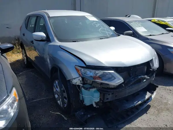 KNMAT2MT5HP539695 2017 NISSAN ROGUE - Image 1