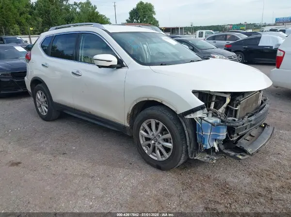 KNMAT2MT5HP550728 2017 NISSAN ROGUE - Image 1