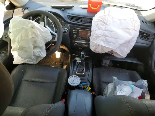 KNMAT2MT5HP551099 2017 NISSAN ROGUE - Image 8