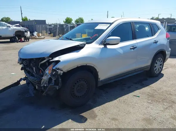KNMAT2MT5HP558134 2017 NISSAN ROGUE - Image 2