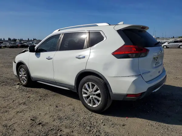KNMAT2MT5HP559493 2017 NISSAN ROGUE - Image 2