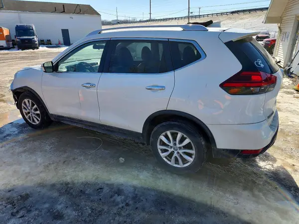 KNMAT2MT5HP561325 2017 NISSAN ROGUE - Image 2